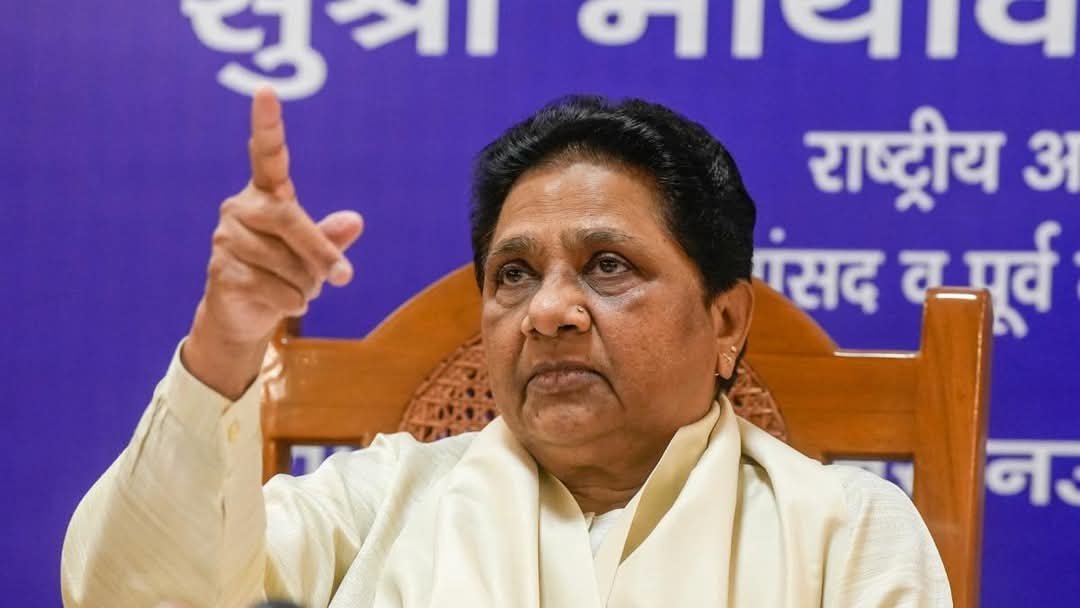 मायावती ने अखिलेश यादव की पार्टी पर लगाया ‘विश्वासघात’ का आरोप! कहा- ‘सपा दलित विरोधी है’
