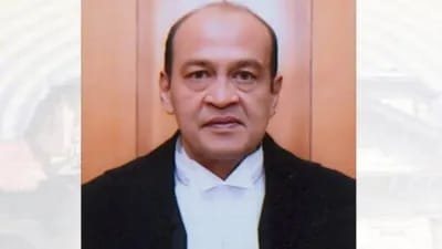 कैश कांड में घिरे जस्टिस यशवंत वर्मा ने इलाहाबाद हाईकोर्ट में शपथ ली,दिल्ली हाईकोर्ट से हुआ था तबादला